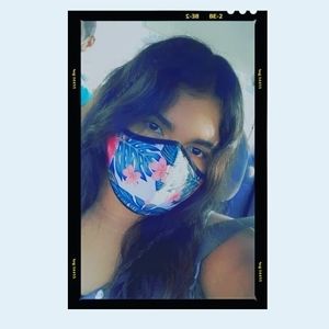 Meet your Posher, Andrea a